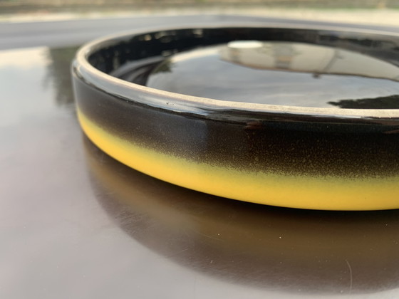 Image 1 of Large Vintage 1970s Round Ashtray, Ø 22 cm - Fat Lava Ceramic, Mustard Yellow and Brown - WGP
