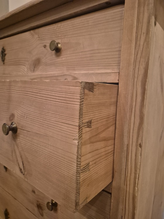 Image 1 of Strakke Antieke Grenen Ladekast 