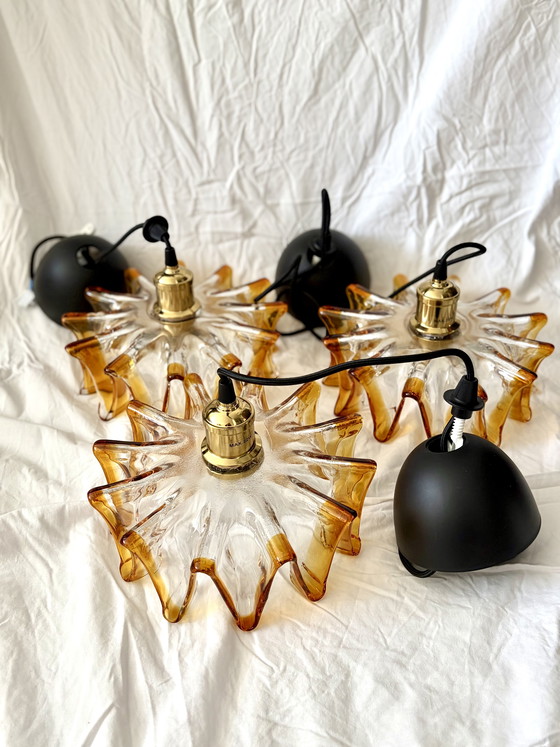 Image 1 of Squisito set di 3 lampade a sospensione vintage in vetro di Murano "a nastro", Vetreria Mazzega