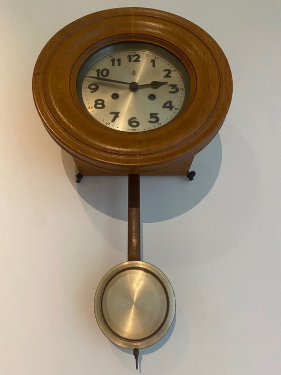 Image 1 of Horloge murale à pendule allemande vintage – mouvement mécanique, milieu du XXe siècle