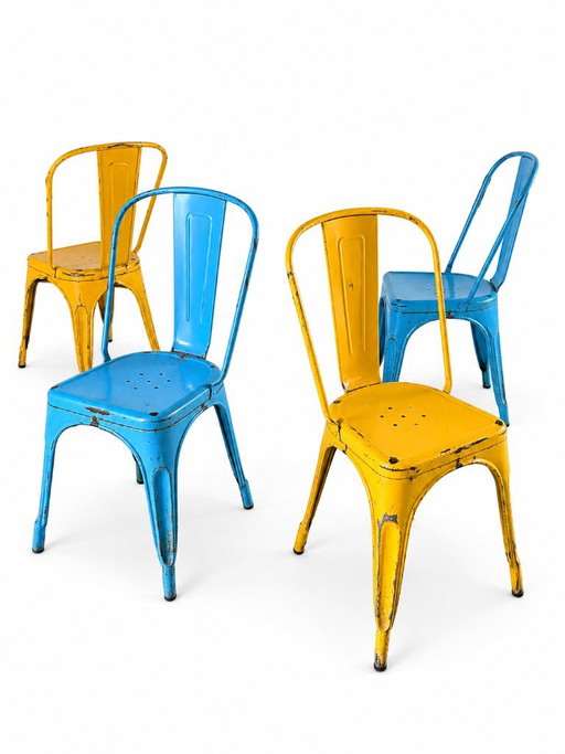 Set of 4 Tolix chairs, 2 yellow, 2 blue. 1960s edition. – eetkamerstoelen, Metal