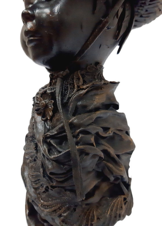 Image 1 of Statua d'epoca; scultura in tecnica mista; statuetta di ragazzo H 27 cm