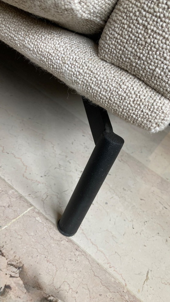 Sofá de 2,5 plazas, textil beige, Manon van Jamé, Sofás de 2 plazas, Metal, Modern (foto 3 de 6)