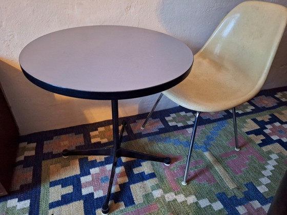 Image 1 of Tavolo da bistrot circolare Eames Vitra Contract Base anni '60-'70