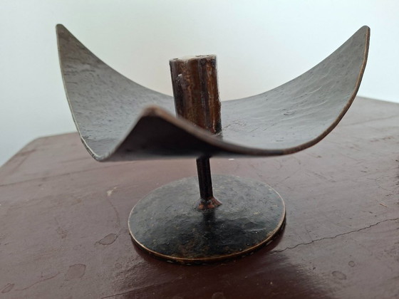 Image 1 of Vintage handgemaakte metalen kandelaar – brutalist, mid century design
