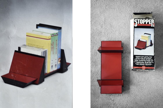 Image 1 of Porta libri vintage in plastica rossa, stile moderno italiano di metà secolo, realizzato da Corus Associati per MGL Plast Fabria