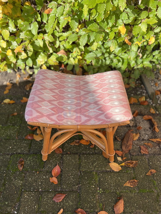 Image 1 of tabouret vintage en rotin tendance