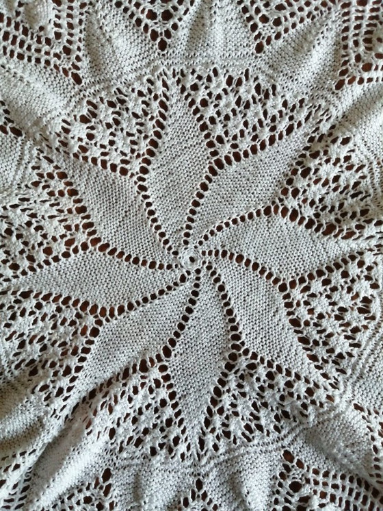 Image 1 of Centrino pizzo, lavorato a mano diametro 50 anni 40’ Italia