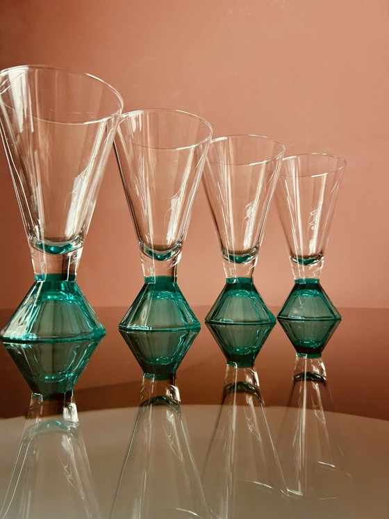 Set aus 6 geometrischen Luminarc Gläsern – Gläser & Karaffe, Glas (photo 3 of 8)