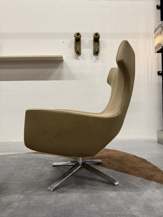 Image 1 of Fauteuil Relax Design on Stock Nosto avec pouf BimBom en cuir Loxton