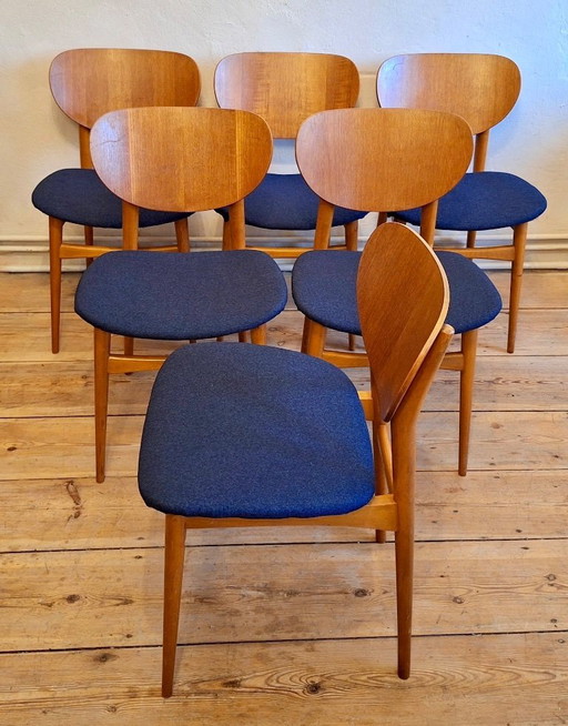 Satz von 6 Teak-Esszimmerstühlen mit marineblauen Bezügen, Dänemark 1960er Jahre