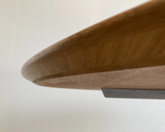 Image 1 of Fritz Hansen Circular vintage tafel door Arne Jacobsen 1967