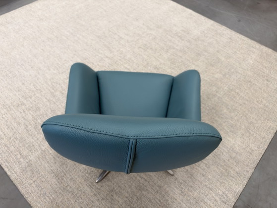 Pode Spot Two Poltrona girevole pelle blu – Sedie girevoli (photo 10 of 11)