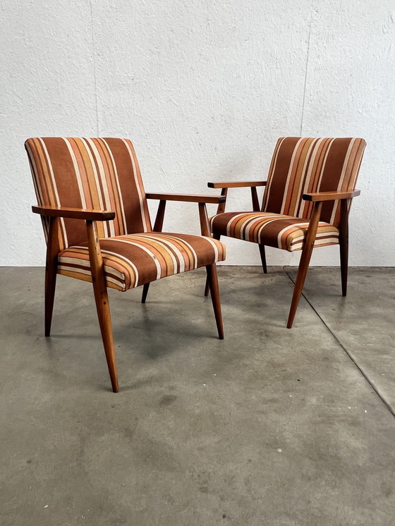 Image 1 of Deux fauteuils vintage en bois avec tissu rayé, 1970