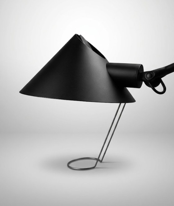 Lampadaire post moderniste de Carlo Forcolini pour Artemide., Métal, Noir (photo 7 sur 7)