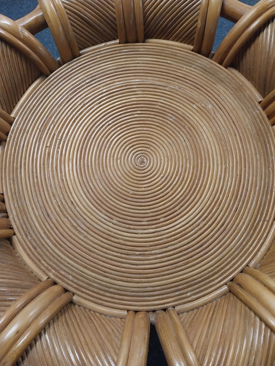 Image 1 of 1 x 1970's Italiaanse pencil reed / rotan eettafel met glazen blad 120cm  