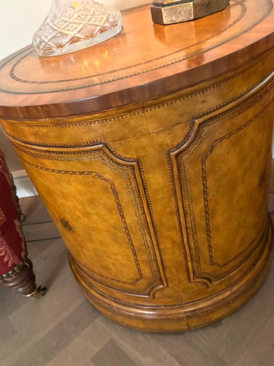 Sandhurst Drum Table – Exclusive English Side Table | Mahogany & Leather – Wood (photo 3 of 7)