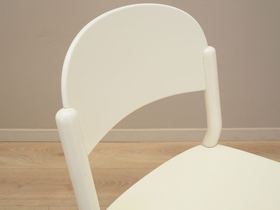 Image 1 of Ensemble de quatre chaises en hêtre, design italien, années 1970, Production : Italie