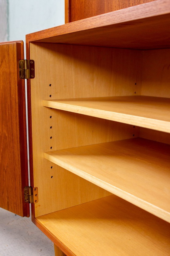 Image 1 of Vintage teakhouten dressoir/secretkast/boekenkast uit het midden van de 20e eeuw.