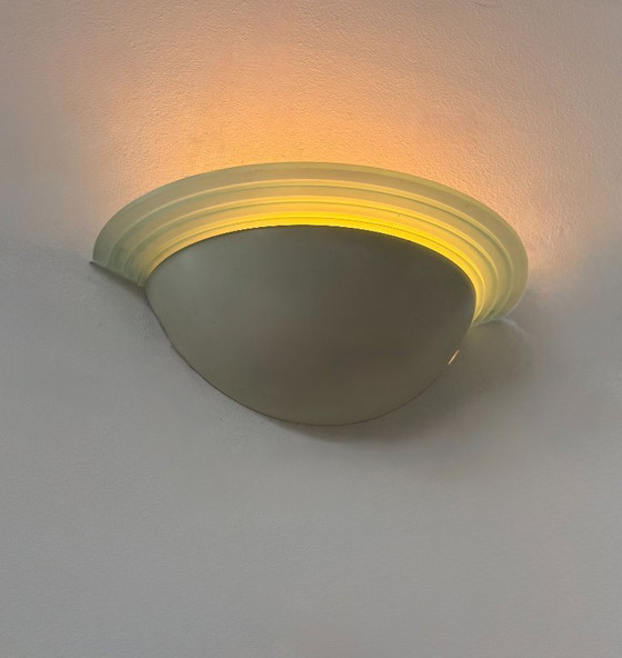 Image 1 of Paire d'appliques vintage demi-lune, perspex et métal blanc, France, 1970