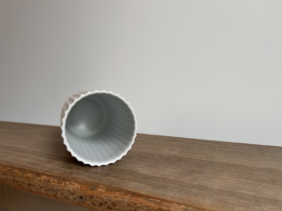 Image 1 of Lyngby vaas wit – geribbeld porselein – Denmark (orig. Lyngby Porcelæn)