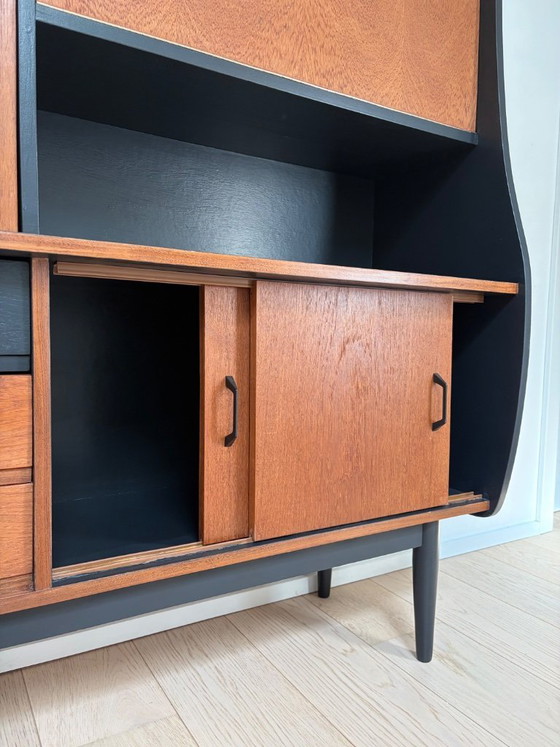 Image 1 of Vintage dressoir