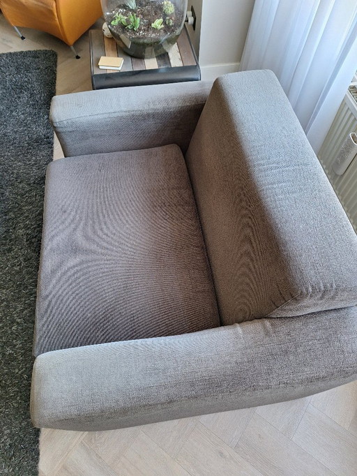 Causeuse conçue par Jan Des Bouvrie