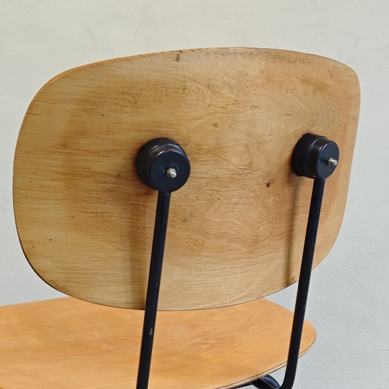Chaises Gispen Vintage par Wim Rietveld – Fauteuils, Metal, Wood (photo 9 of 11)