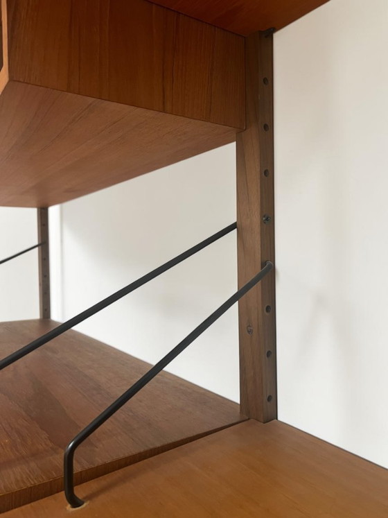 Image 1 of Sistema original Poul Cadovius Royal en teca: un raro sistema modular de pared danés moderno, Dinamarca, década de 1960.