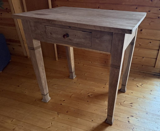 Table ancienne en chêne avec tiroir