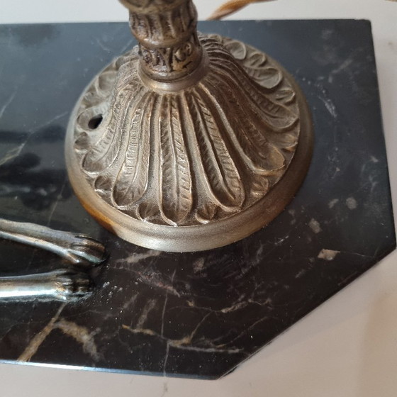 Image 1 of Art Deco bureaulamp in regula met windhonden