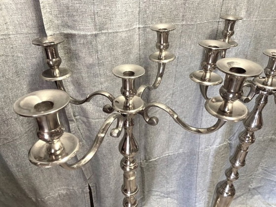 Image 1 of Paar große, versilberte Metallkerzenständer/Kerzenhalter