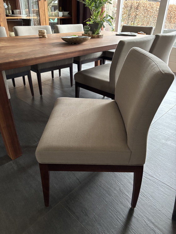 Image 1 of Eettafel met 8 stoelen waarvan 2 met leuningen 
