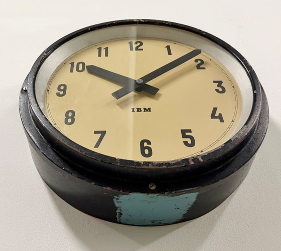 Image 1 of Schwarze Industriewanduhr von IBM, 1950er Jahre