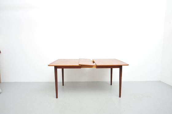 Image 1 of Table de salle à manger en teck (années 1960)