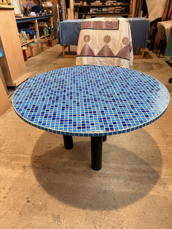 Image 1 of Table en céramique avec base en acier noir