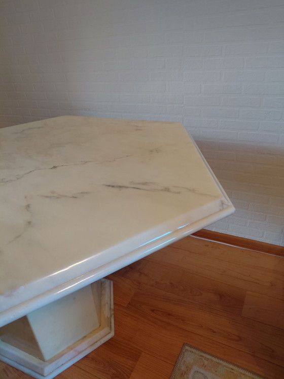 Marble dining table, 1970s, Italian., Creme (photo 3 of 6)