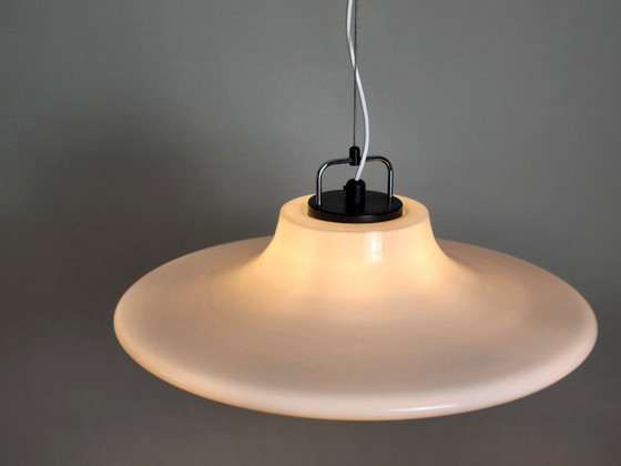 Image 1 of Suspension UFO Cirrus XL en verre opalin par Peill & Putzler