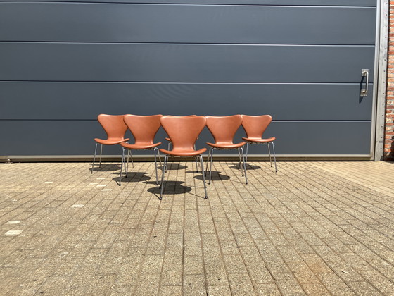 Image 1 of Fritz Hansen serie 7 Sillas Butterfly en cuero coñac ¡¡¡NUEVO!!!