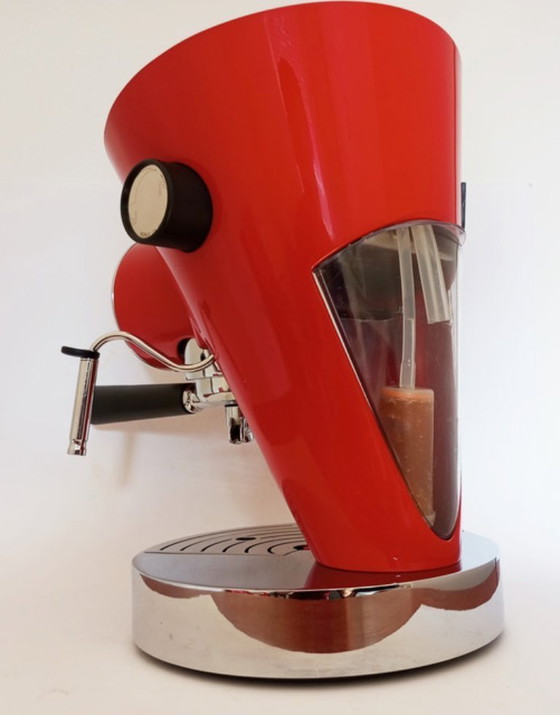 Image 1 of Máquina de café espresso Bugatti Diva roja diseñada por Andreas Seegatz