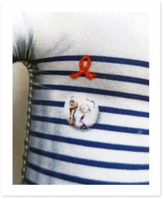 Image 1 of Cadeau van Jean Paul Gaultier | Couture woondecoratie | Kunstpop verzamelobject | Cadeau voor modefanaten