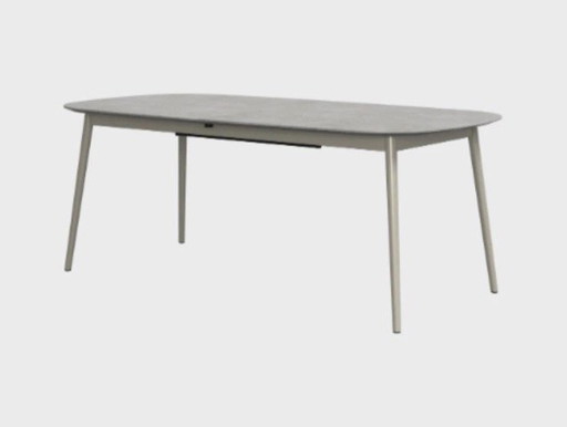 BoConcept: Kingston extendable dining table 160cm / 230 cm in Ceramic