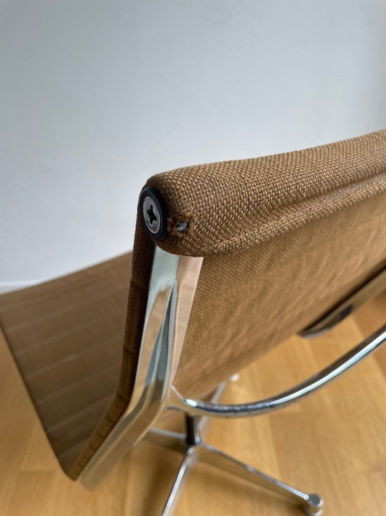 Image 1 of Hermann Miller | Original Eames Aluminium Chair EA118