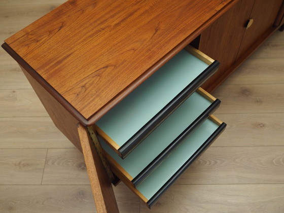 Image 1 of Aparador de teca, diseño danés, años 70, fabricado en Dinamarca.