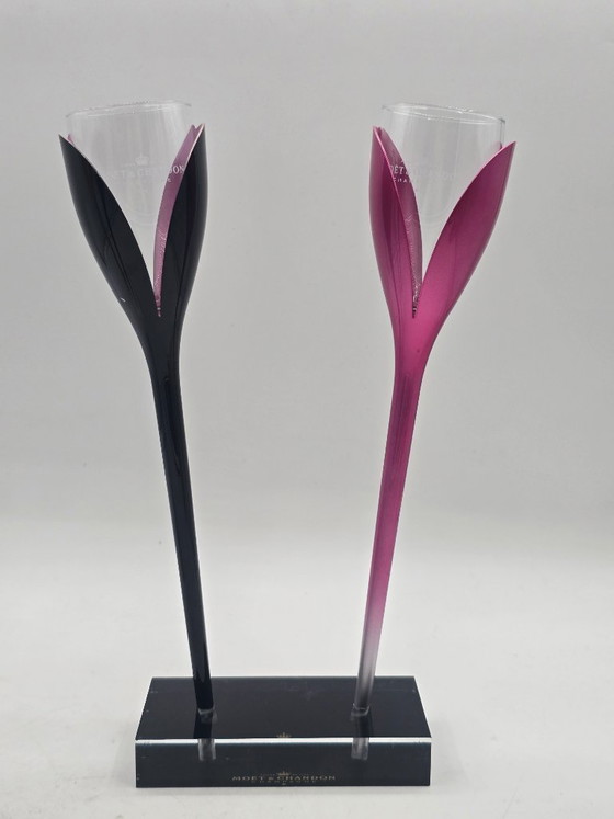 Image 1 of Champagne flutes in houders Moët & Chandon