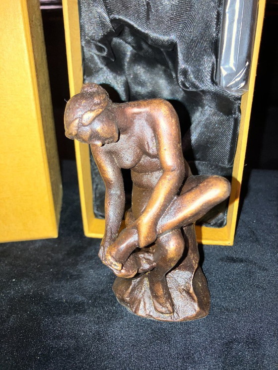 Image 1 of 18 figurillas de bronce, obras maestras de la escultura.