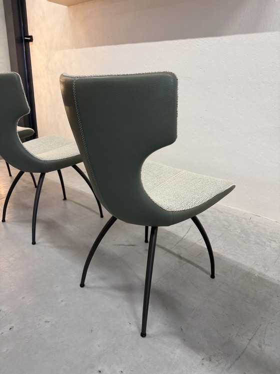 Image 1 of 4 sillas de comedor Leolux Callas, tela Safire Senso Olivine