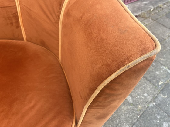 Image 1 of Stile retrò chic: splendido set di poltrone "a fiore" in velluto arancione di Dutchbone.