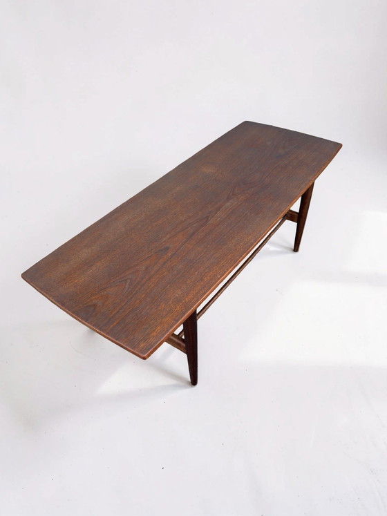 Image 1 of Vintage salontafel met lectuurrek 