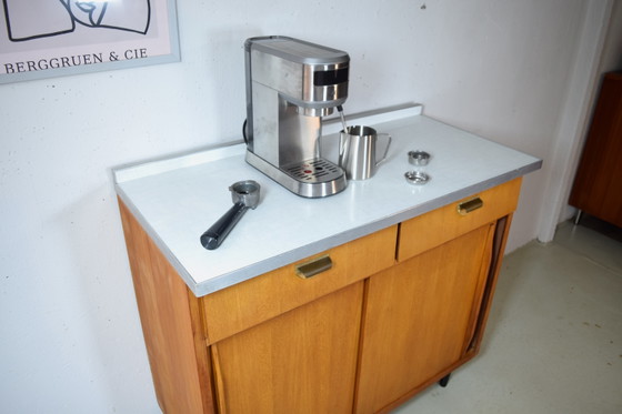 Koffiebar uit het midden van de 20e eeuw, vintage keukenkast, dressoir, ladekast – Monke Möbel, Ladekasten (photo 6 of 11)